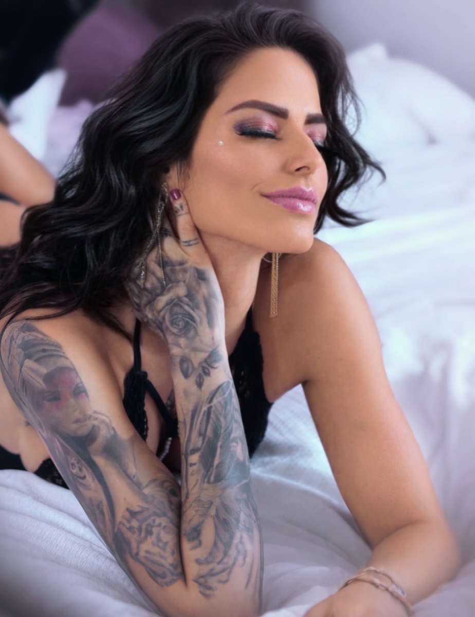 Priscilla Santos  - Miniatura 2 - Acompanhantes