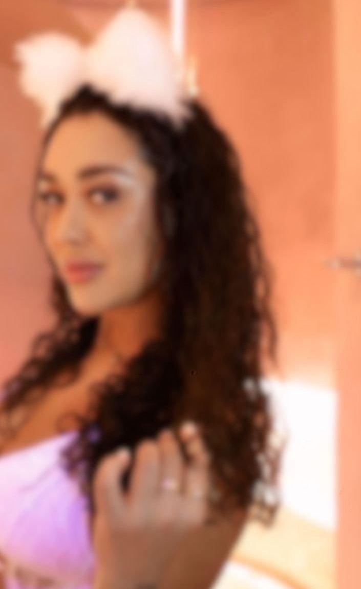 Nicolly Gonzalez  - Miniatura 2 - Acompanhantes