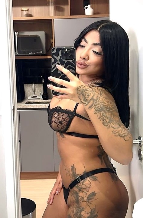 Larissa Sena - Miniatura 4 - Acompanhantes