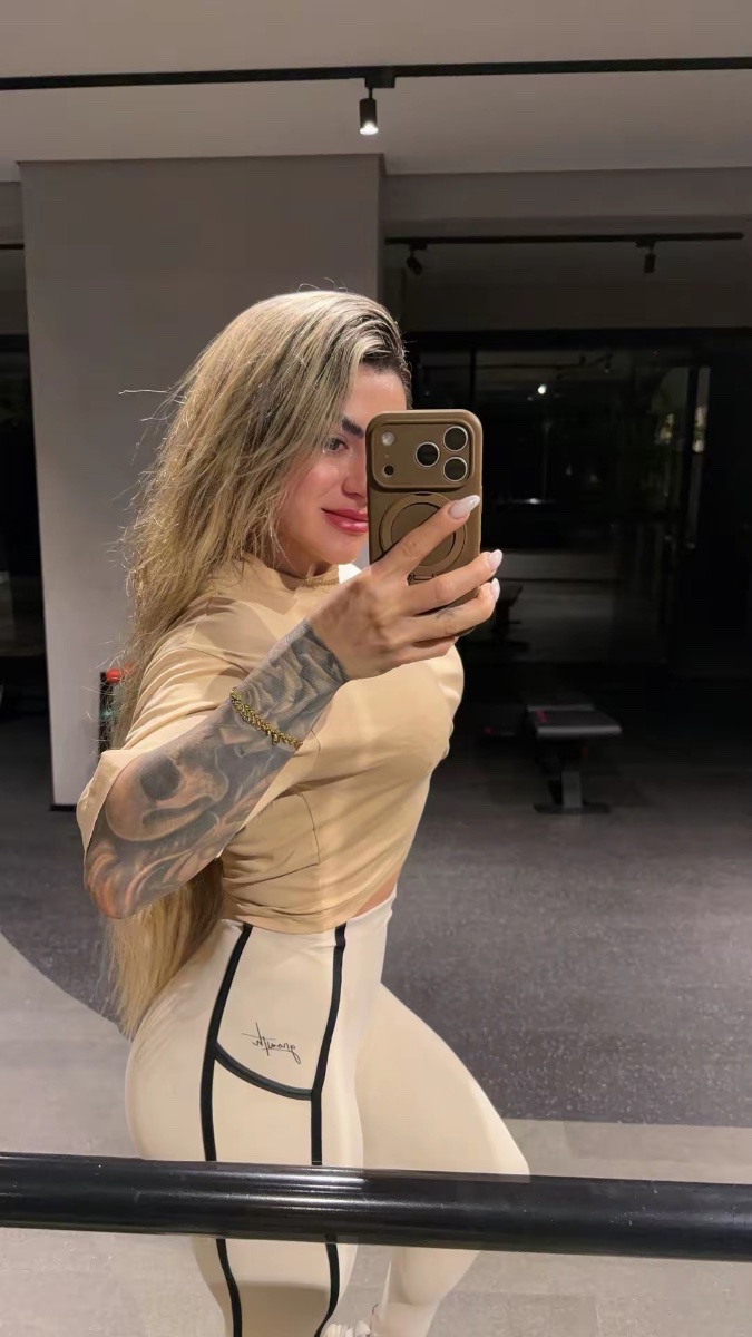 Julia Braga  - Miniatura 24 - Acompanhantes