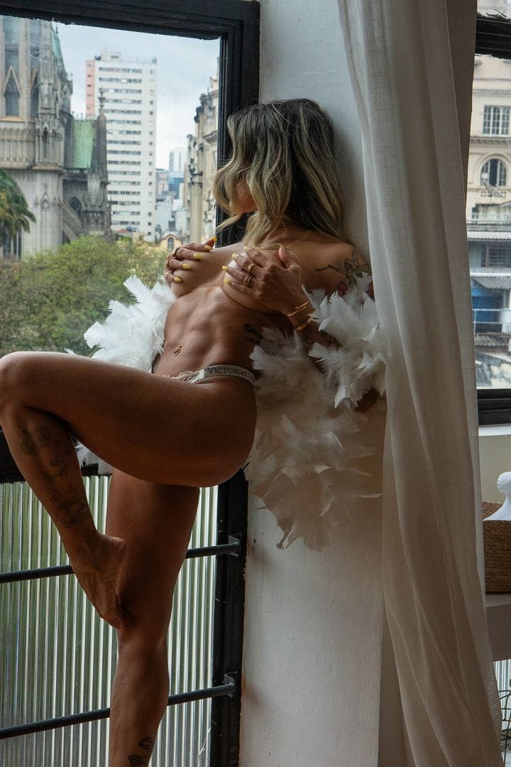 Caroline brasilian - Miniatura 6 - Acompanhantes