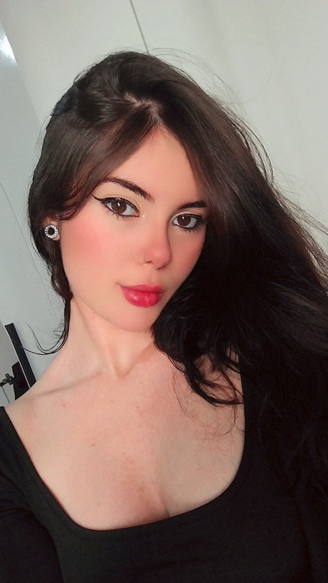 Melina Fontenelli - morena atraente e elegante - São Paulo - MClass
