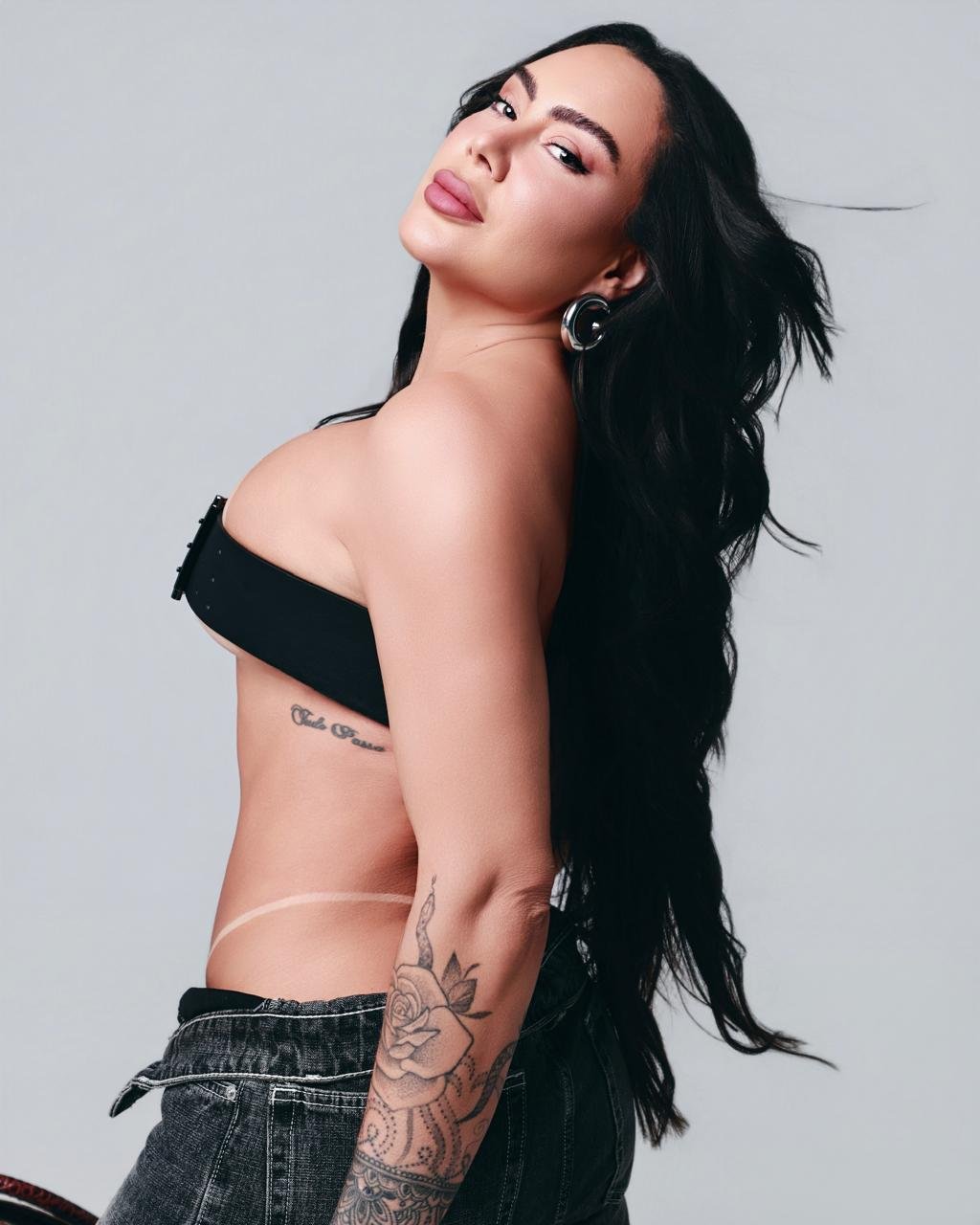 Victoria Valentina - Miniatura 16 - Acompanhantes