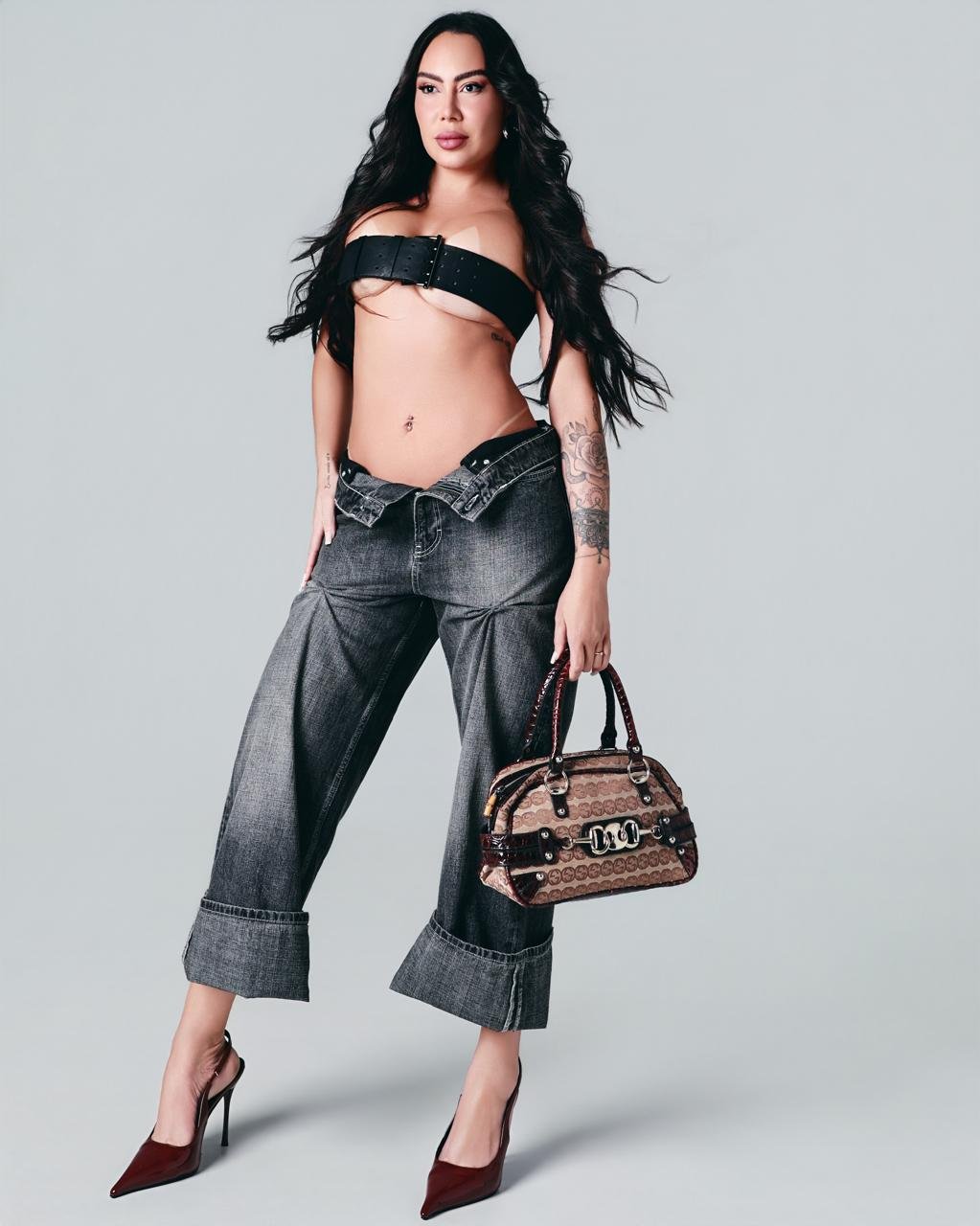 Victoria Valentina - Miniatura 33 - Acompanhantes